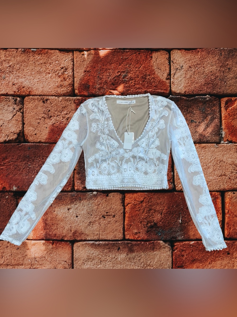 🆕#45~Altar'd State Arissa Floral Embroidered Top, Size XS - Picture 8 of 10